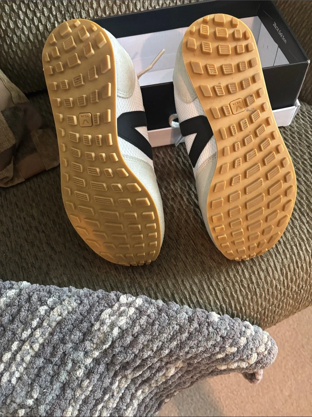 Veja Women's Cream and Black Retro Runner Sneakers - Picture 3 of 5